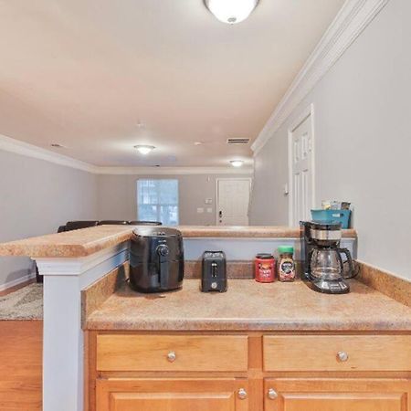 Beautiful Cozy 3-Bedroom Townhome Retreat Atlanta Bagian luar foto