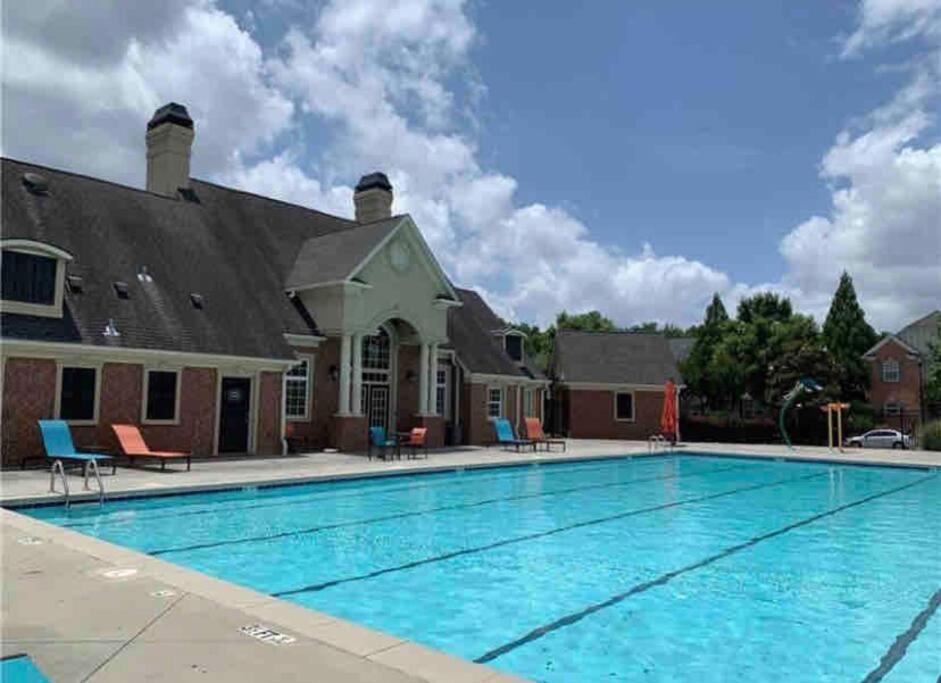 Beautiful Cozy 3-Bedroom Townhome Retreat Atlanta Bagian luar foto