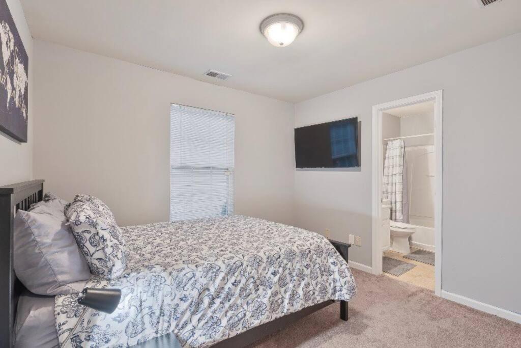 Beautiful Cozy 3-Bedroom Townhome Retreat Atlanta Bagian luar foto