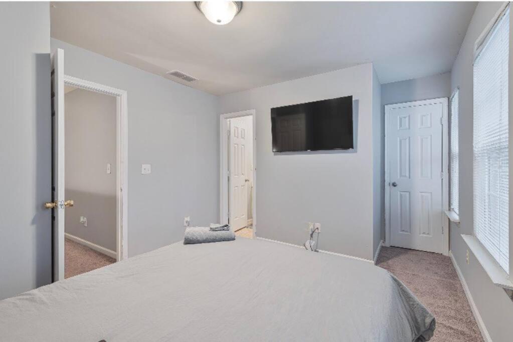 Beautiful Cozy 3-Bedroom Townhome Retreat Atlanta Bagian luar foto
